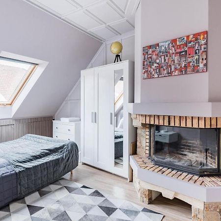 Sunny And Central Penthouse With Private Garage Budapest Exteriör bild
