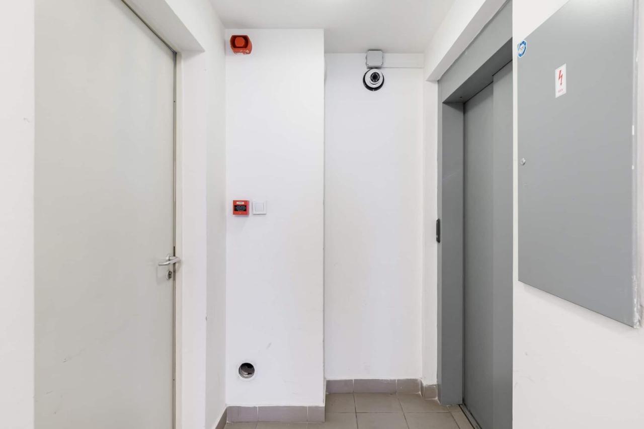 Sunny And Central Penthouse With Private Garage Budapest Exteriör bild