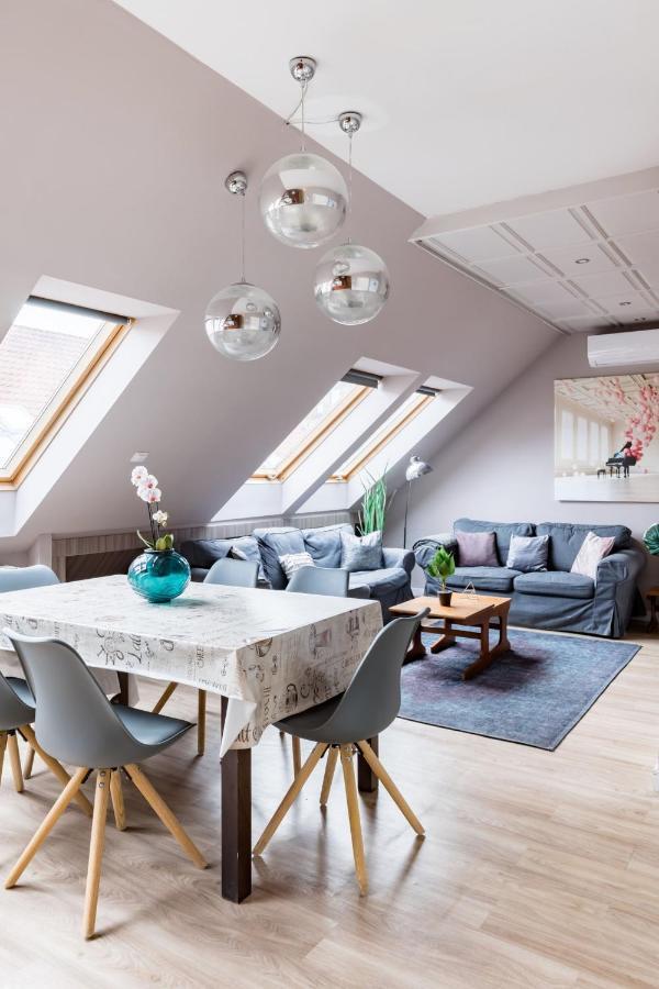 Sunny And Central Penthouse With Private Garage Budapest Exteriör bild