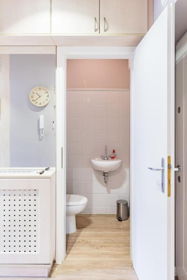 Sunny And Central Penthouse With Private Garage Budapest Exteriör bild