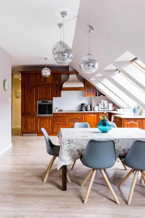 Sunny And Central Penthouse With Private Garage Budapest Exteriör bild